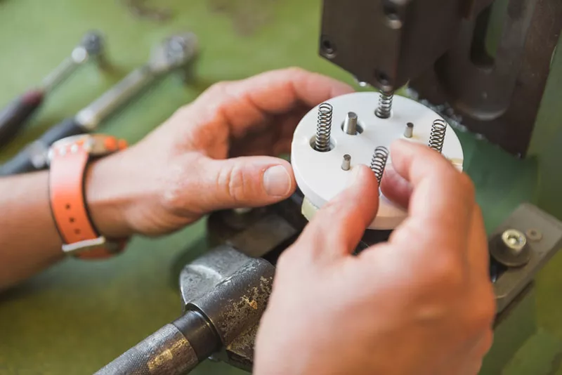 azb_berufsfelder_praktiker-in-pra-industrie.jpg
